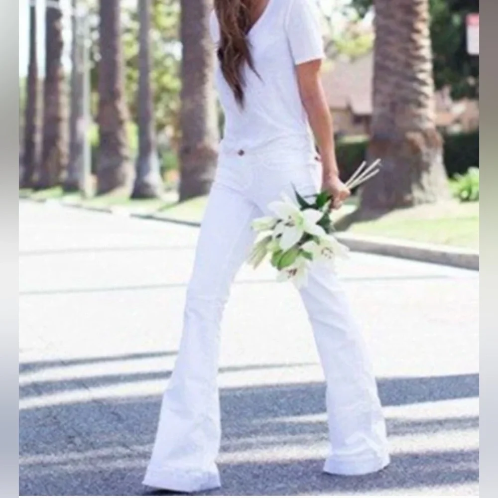 J Brand White Love Story Low Rise Flare Women’s Sz 32 Jeans
